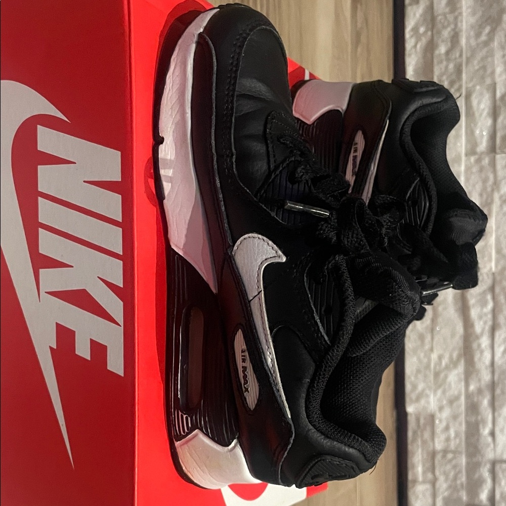 Nike Air Max Kids Black White Leather Sneakers - Picture 5 of 5